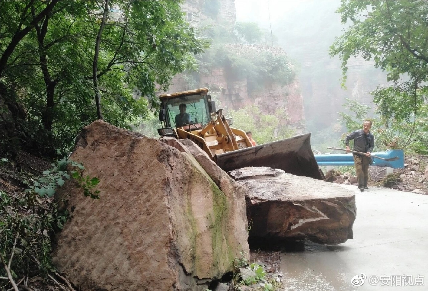 石板岩乡交通新篇章，道路升级与交通发展动态速递