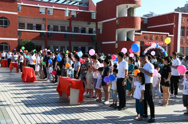 铅山县小学领导团队全新概况介绍